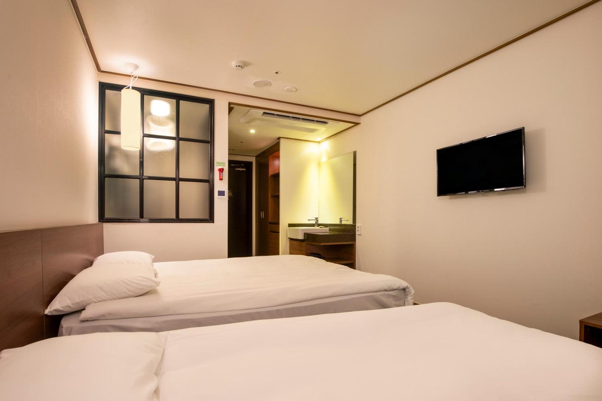 Tamara Jeju Hotel Seogwipo Exterior foto
